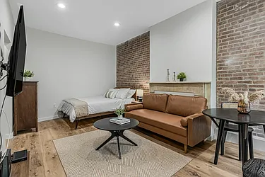 405 West 46th Street, #2R