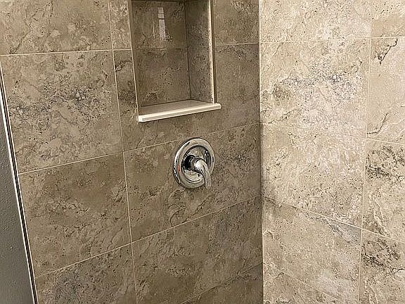 4th image of 7504 Melaleuca Ln