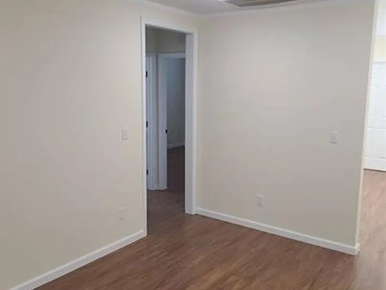 1538 Longfield Ave — Photo 12