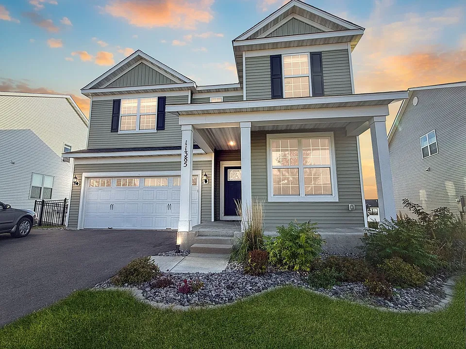 11385 Crestbury Cir