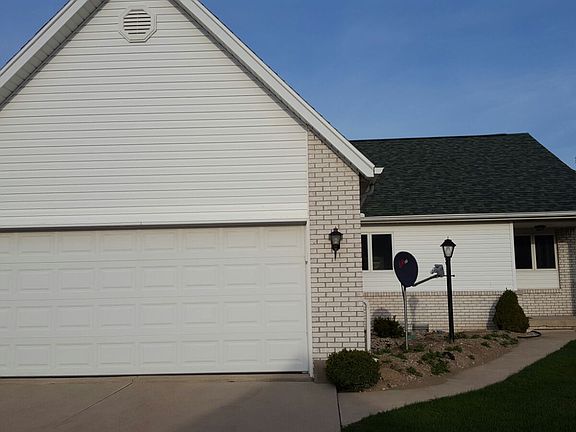 2nd image of 4309 Townhouse Dr #E