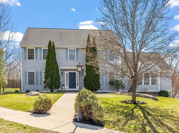 1 Ogrady Cir, Stoneham, MA 02180