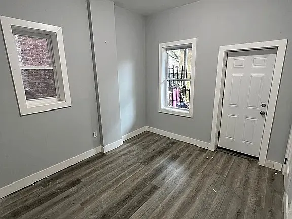 4 bed, $2,450 — Photo 3