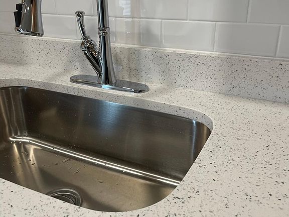 5th image of 565 North Ave #21