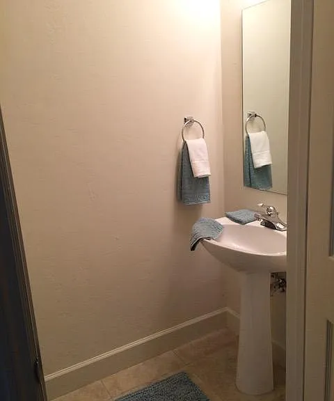 2951 SW 35th Pl — Photo 23