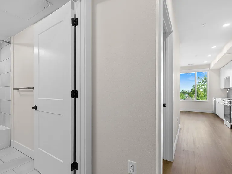 Frameline Apartments — Photo 24