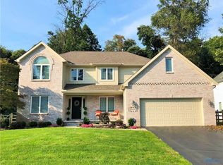 8860 Cedar Bend Rd, Sylvania, OH 43560