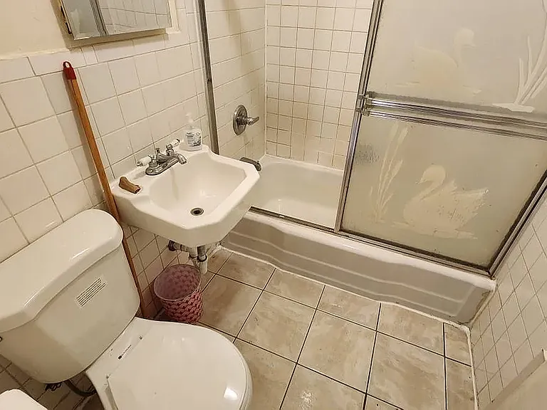 2046 E 56th St #1 — Photo 10