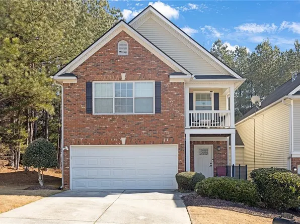 642 Lakes Cir, Lithonia, GA 30058