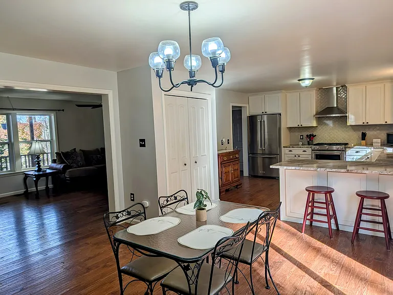 25 Silver Maple Ln — Photo 8
