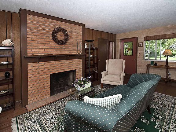 4th image of 29517 Dorchester Dr