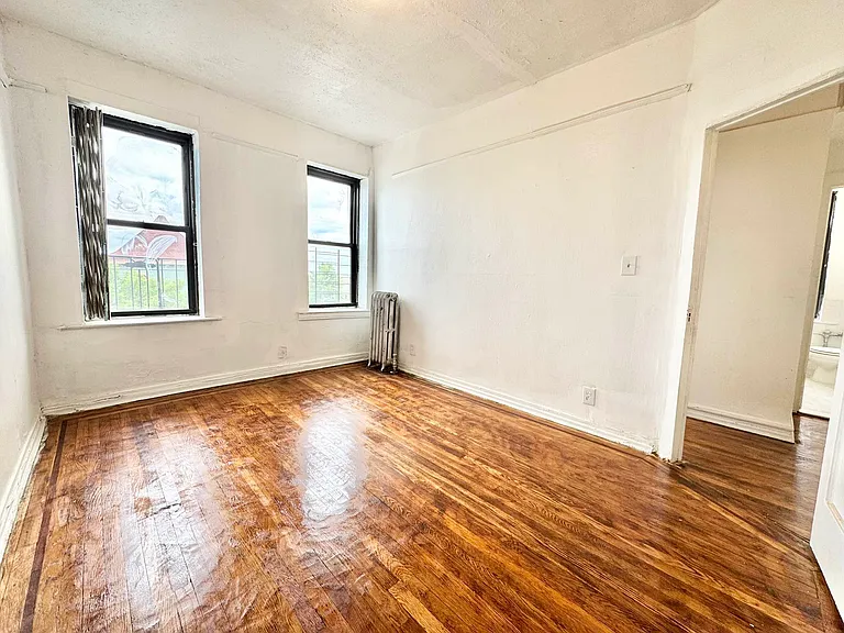 679 48th St #4B — Photo 19