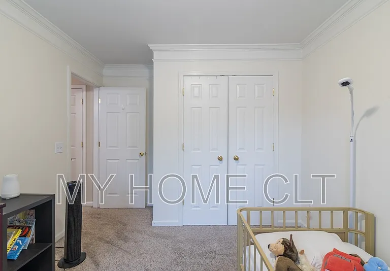 10029 Dauphine Dr — Photo 34