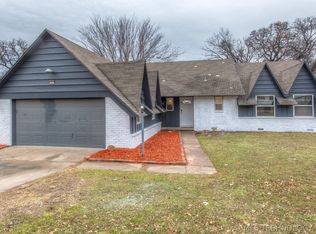 3041 W 55th Pl, Tulsa, OK 74107