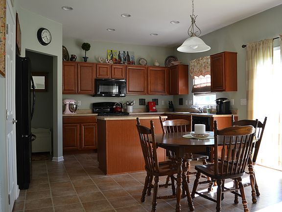 2nd image of 22 Scooter Ln