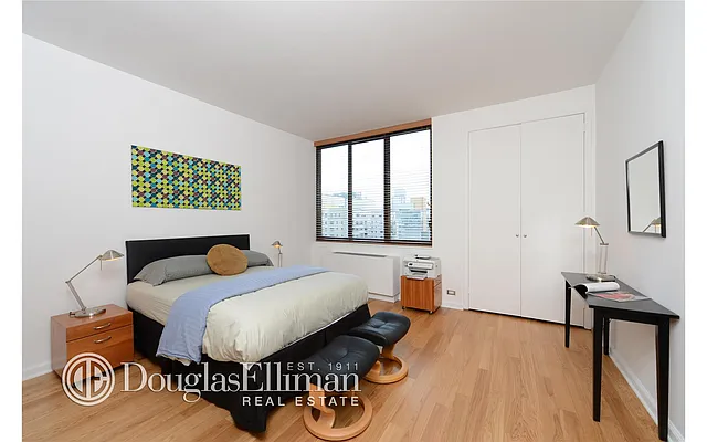 Rented by Douglas Elliman | media 38