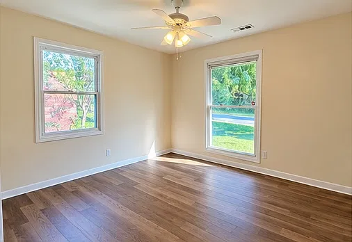 Shamrock Dr, Charlotte — Photo 1