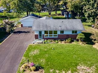 1N274 Woods Ave, Carol Stream, IL 60188