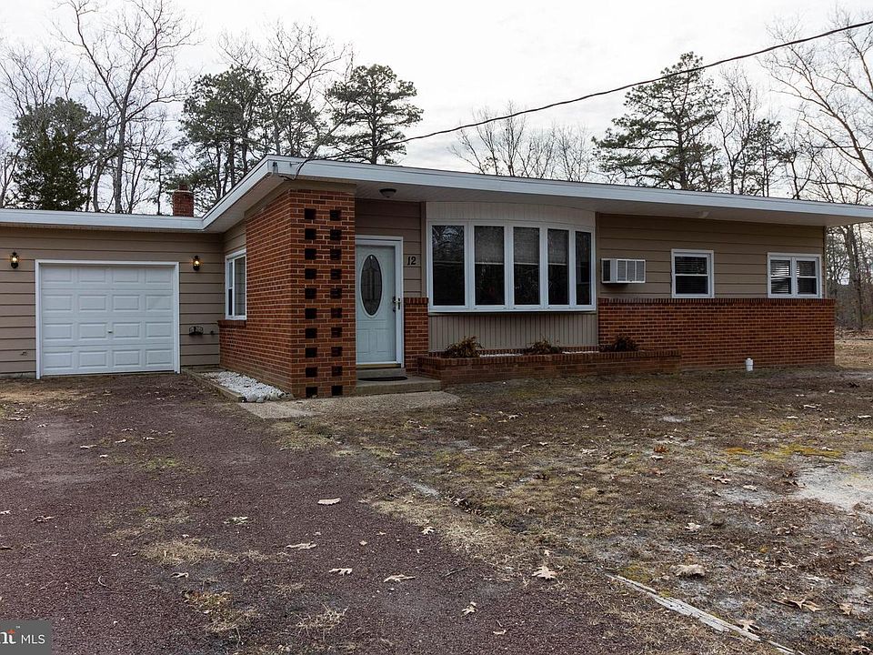 1st image of 12 Parkway Dr
