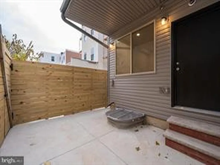 737 N 39th St #1 — Photo 1