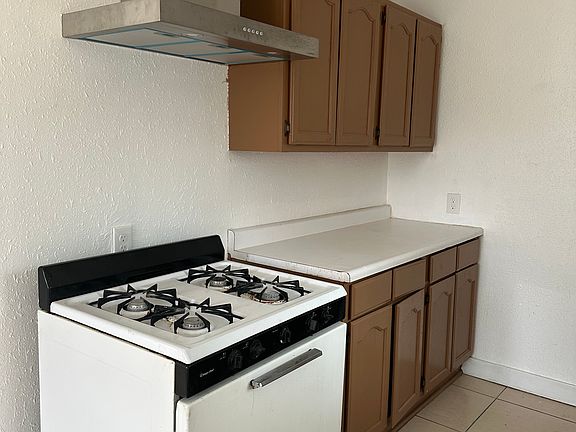 4th image of 3666 W 104th St #1