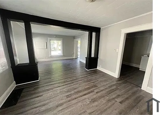 1118 Van Buren St #1 — Photo 4