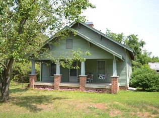 136 W Patterson Ave, Liberty, NC 27298