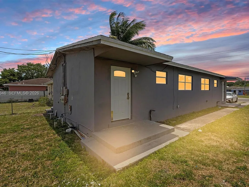 369 Phippen Waiters Rd #1