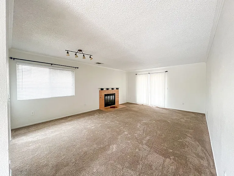 5395 Baileya Ave — Photo 5