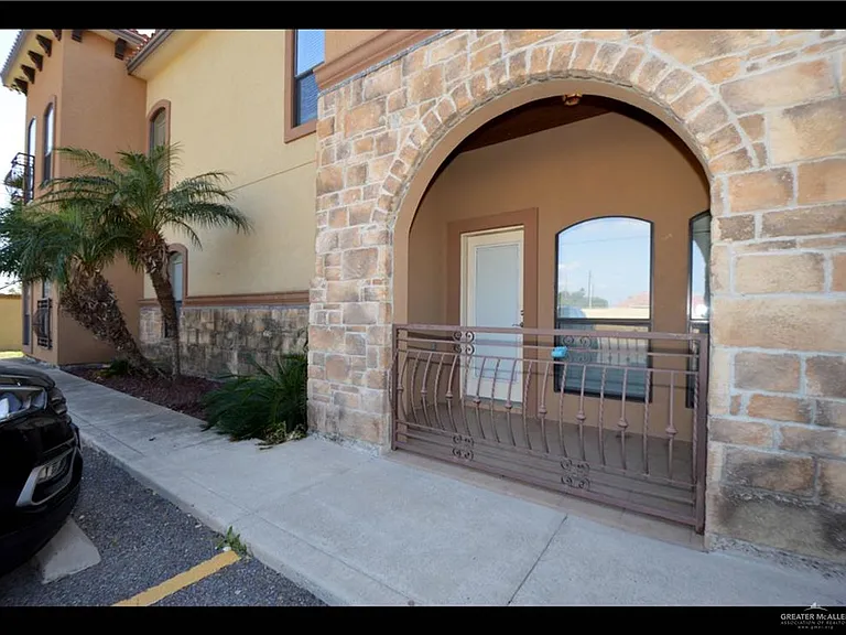 2815 Mimosa St #3 — Photo 2