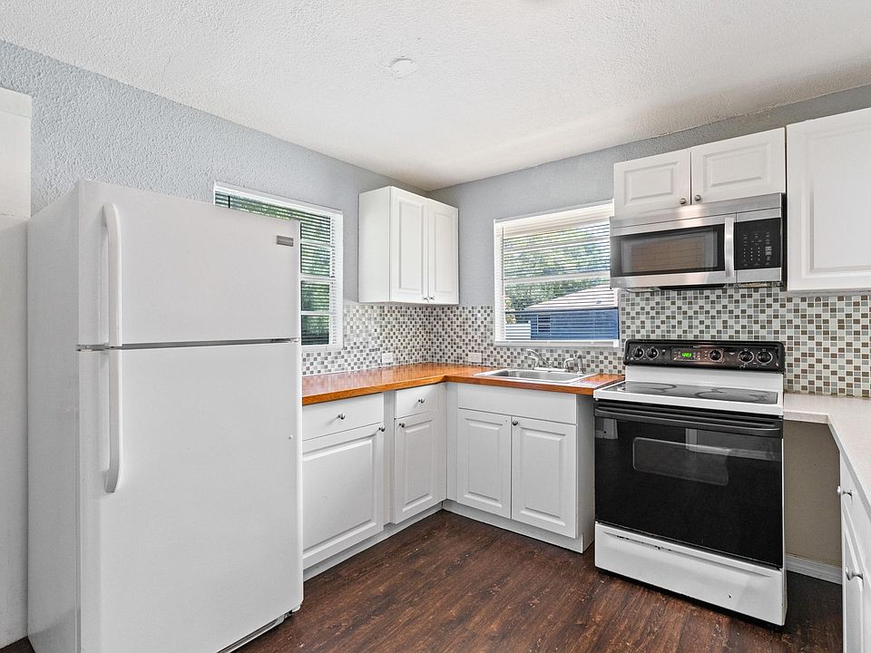 1st image of 901 Vine Ave