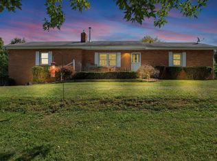 2418 Burnside Rd NW, Pataskala, OH 43062