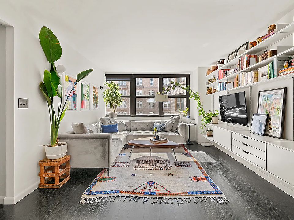 1st image of 130 E 18th St APT 11P