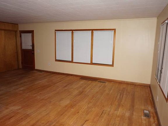 2nd image of 1208 Van Giesen St