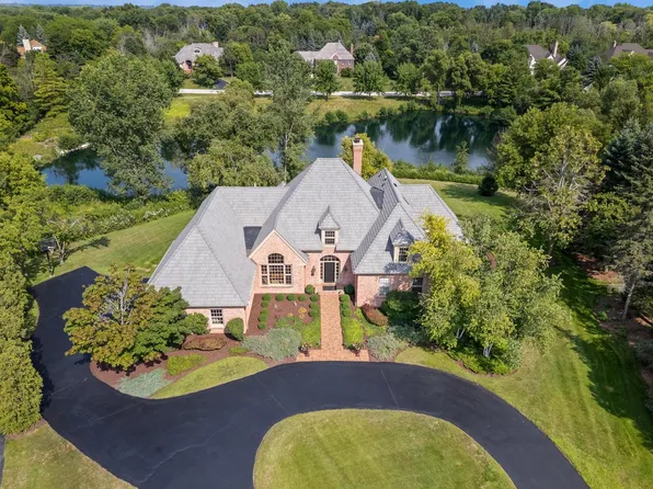 4012 West Canterbury COURT, Mequon, WI 53092
