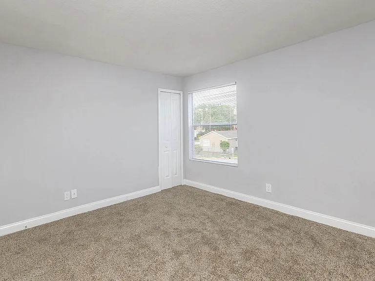 Walden Palms Apartments — Photo 22