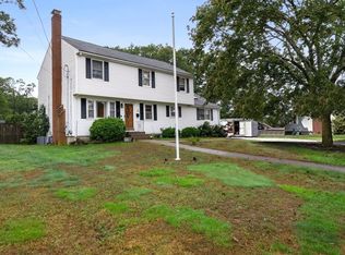 135 Charles Diersch St, Weymouth, MA 02189