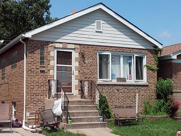 3rd image of 3424 S Central Ave