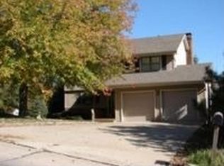 1905 S 18th St, Leavenworth, KS 66048