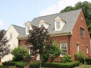 35 Pickett Pl, New Albany, OH 43054