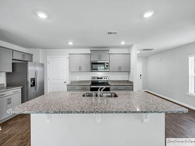 2128 Elmridge Rd — Photo 6