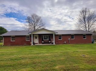 140 Bluebank Rd, Morehead, KY 40351