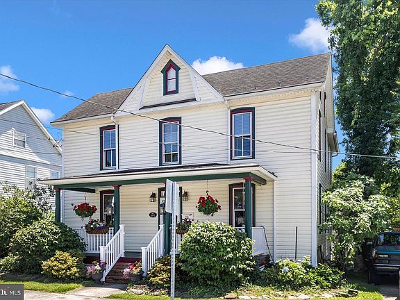 3rd image of 316 Brunswick St