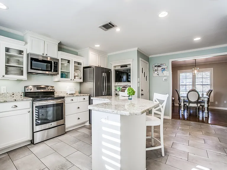6614 Joyce Way — Photo 10