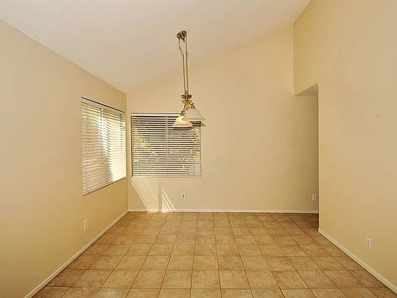 5th image of 7740 Beverly Hills Dr
