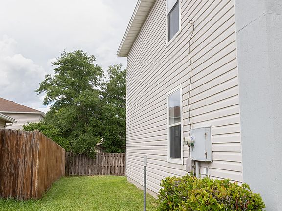 3rd image of 640 PICASSO Avenue