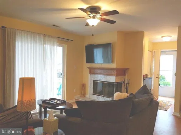 451 Steeplechase Ct #451, Deptford, NJ 08096