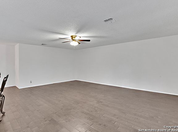 3rd image of 5206 Tom Stafford Dr