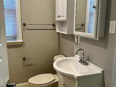 405 E Walnut Ln #A — Photo 11