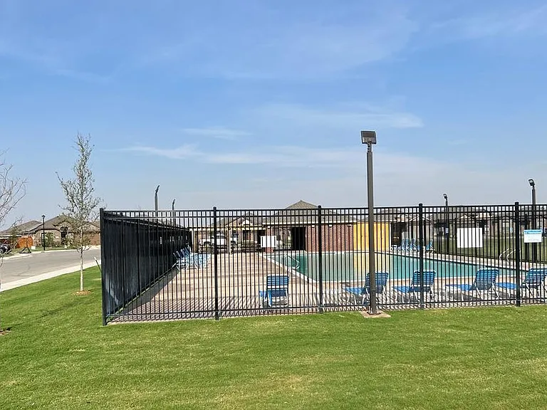 6406 Hall Of Fame Blvd — Photo 44